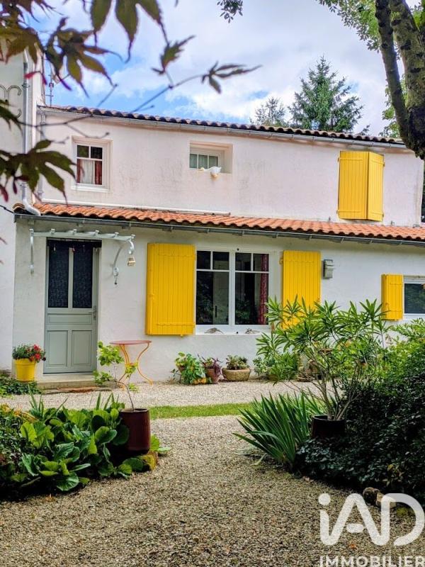 Maison 8 Pièce(s) Saint-Romain-de-Benet - Photo 17