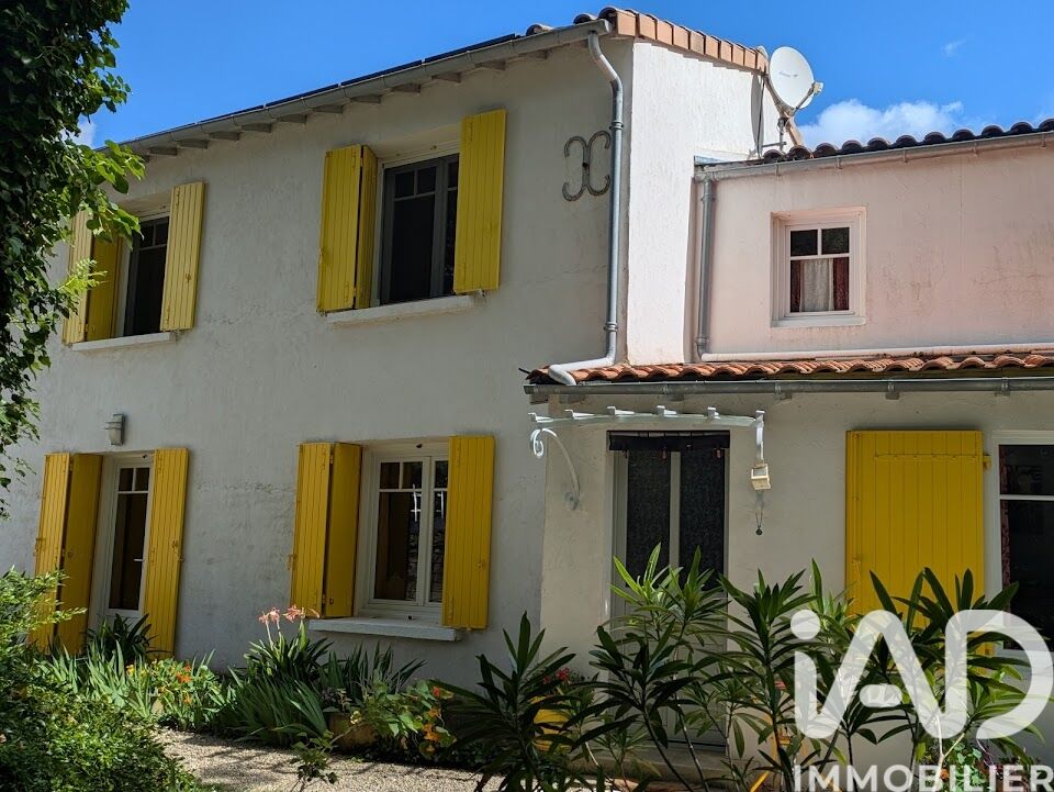 Maison 8 Pièce(s) Saint-Romain-de-Benet - Photo 18