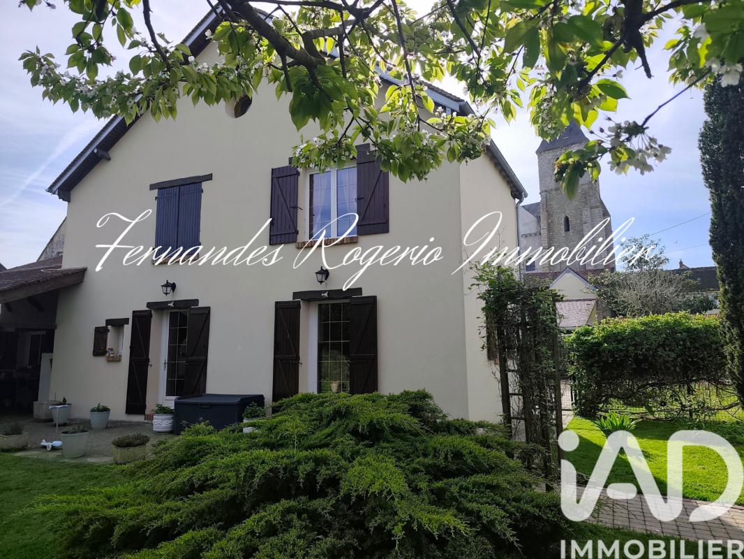Maison traditionnelle 7 Pièce(s) Briarres-sur-Essonne