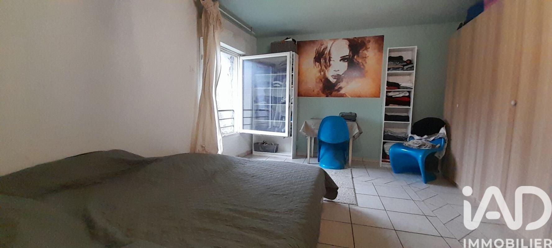 Maison traditionnelle 8 Pièce(s) Largeasse