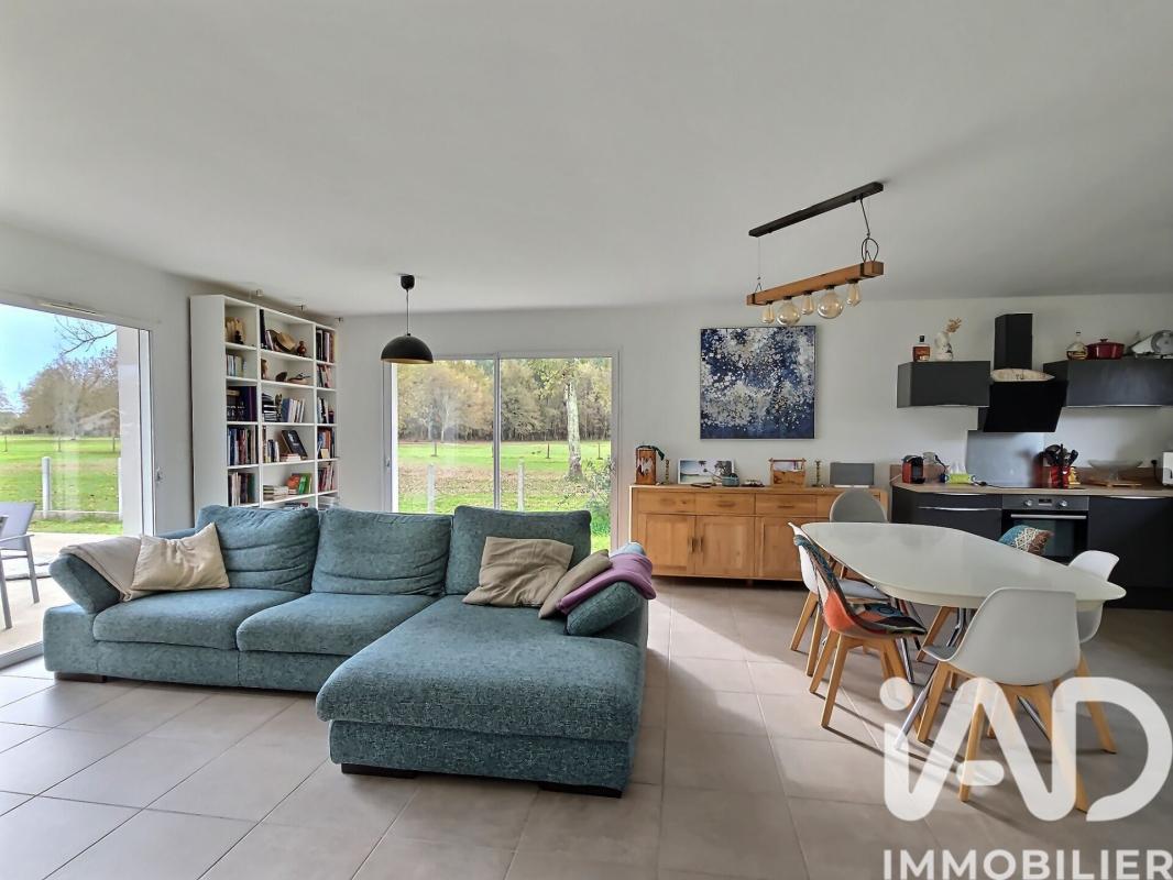 Maison 6 Pièce(s) Salles