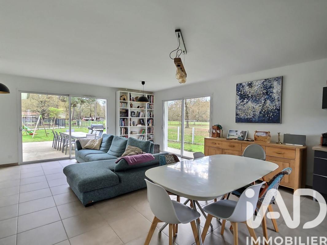 Maison 6 Pièce(s) Salles