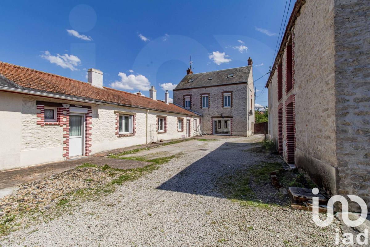 Propriété 15 Pièce(s) Corbeilles