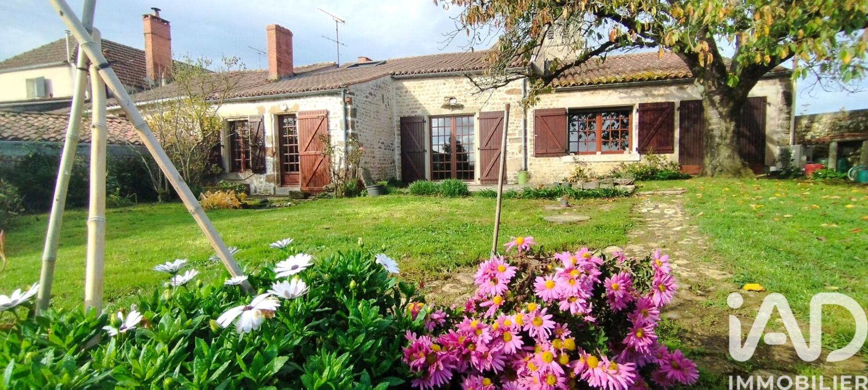 Maison 5 Pièce(s) Marsais-Sainte-Radégonde