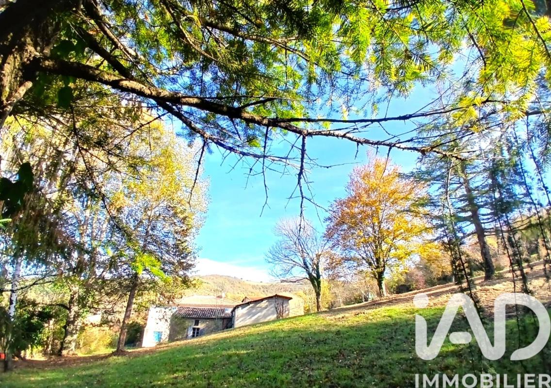 Corps de ferme 11 Pièce(s) Villefort