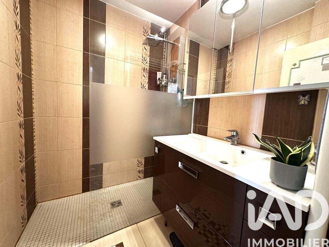 Maison 5 Pièce(s) Villebernier