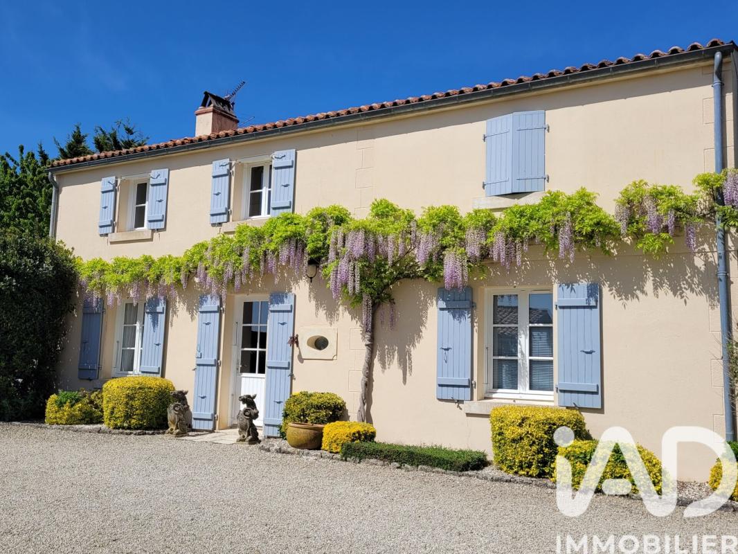 Maison 9 Pièce(s) Rives-d'Autise