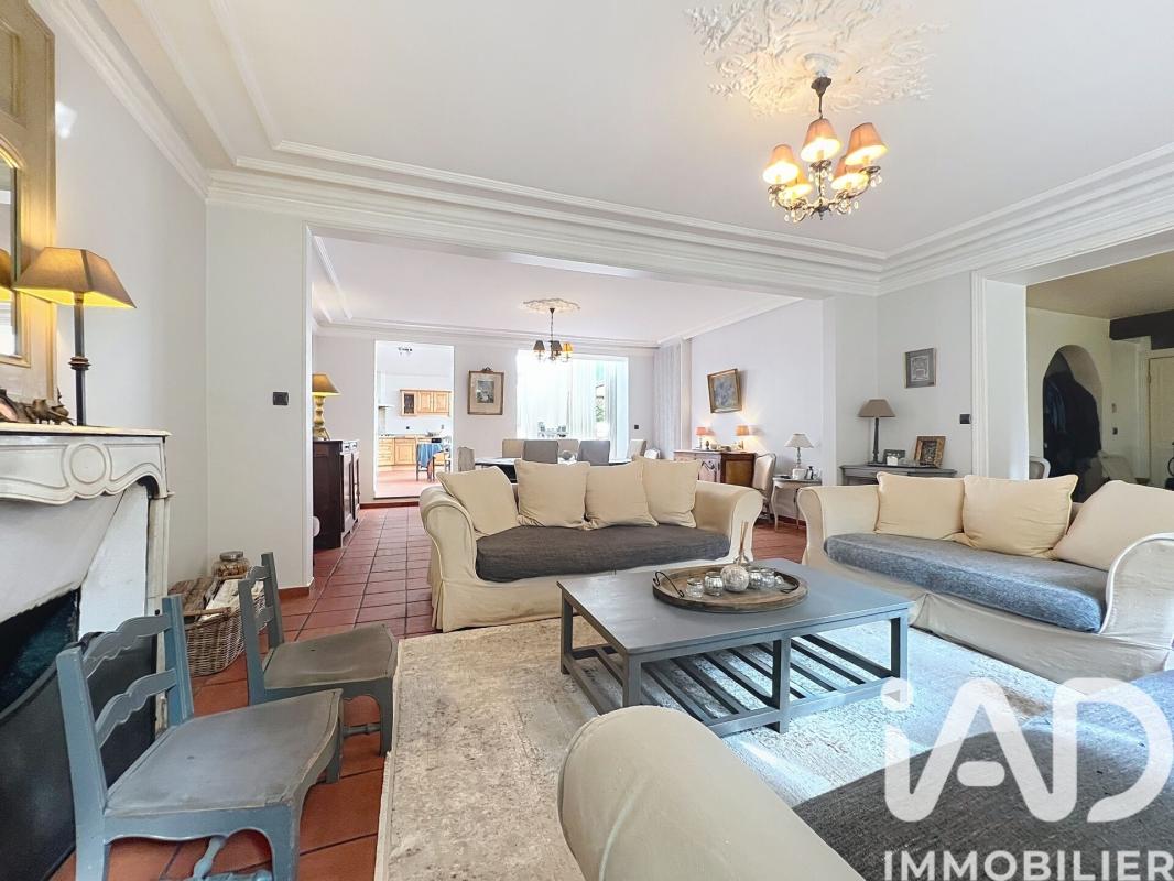 Demeure 8 Pièce(s) Brie-Comte-Robert