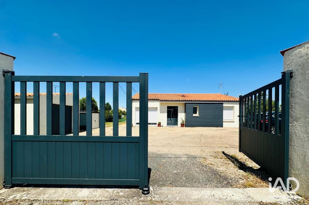 Maison 4 Pièce(s) Saint-Just-Luzac