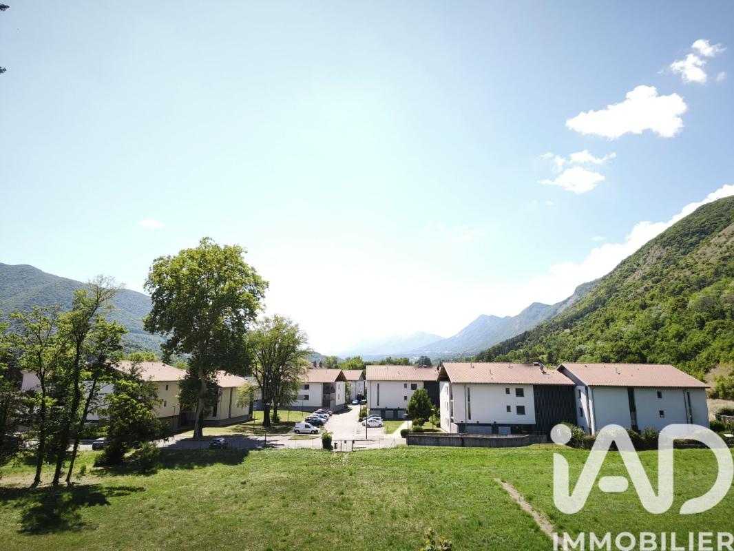 Appartement 4 Pièce(s) Vif