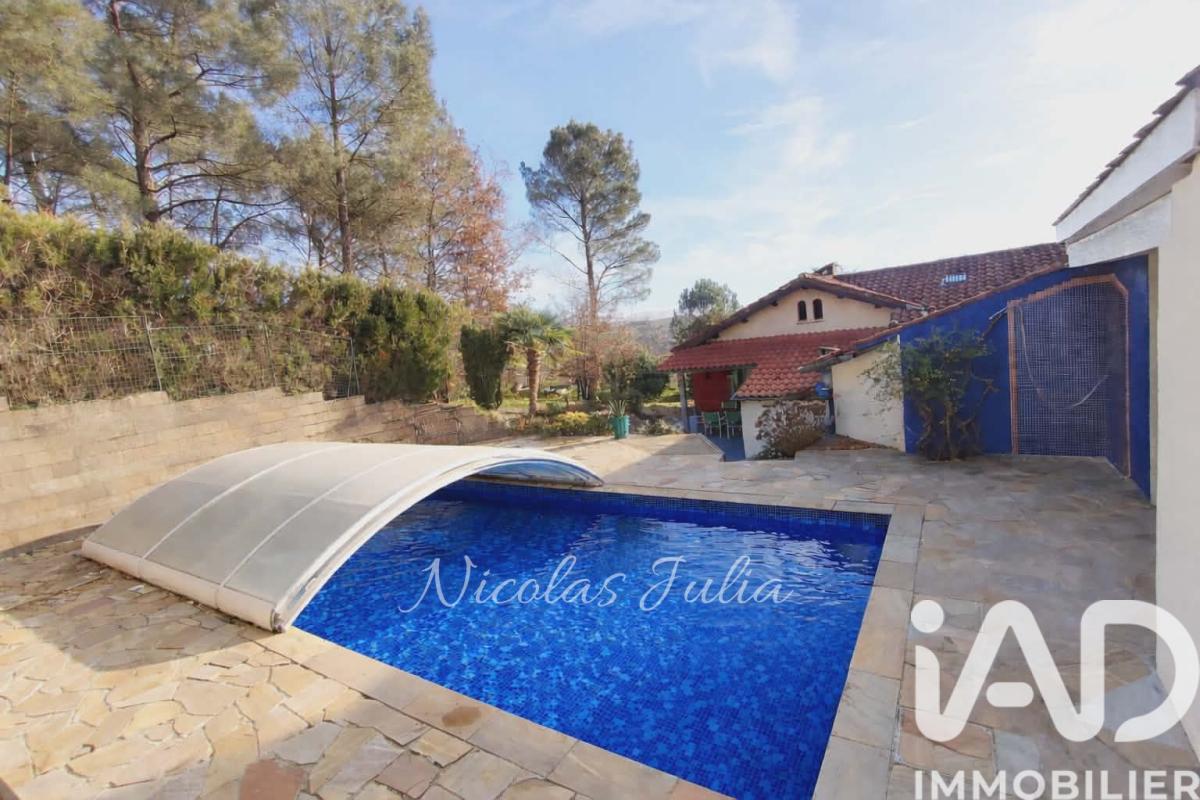 Maison 6 Pièce(s) Arthès