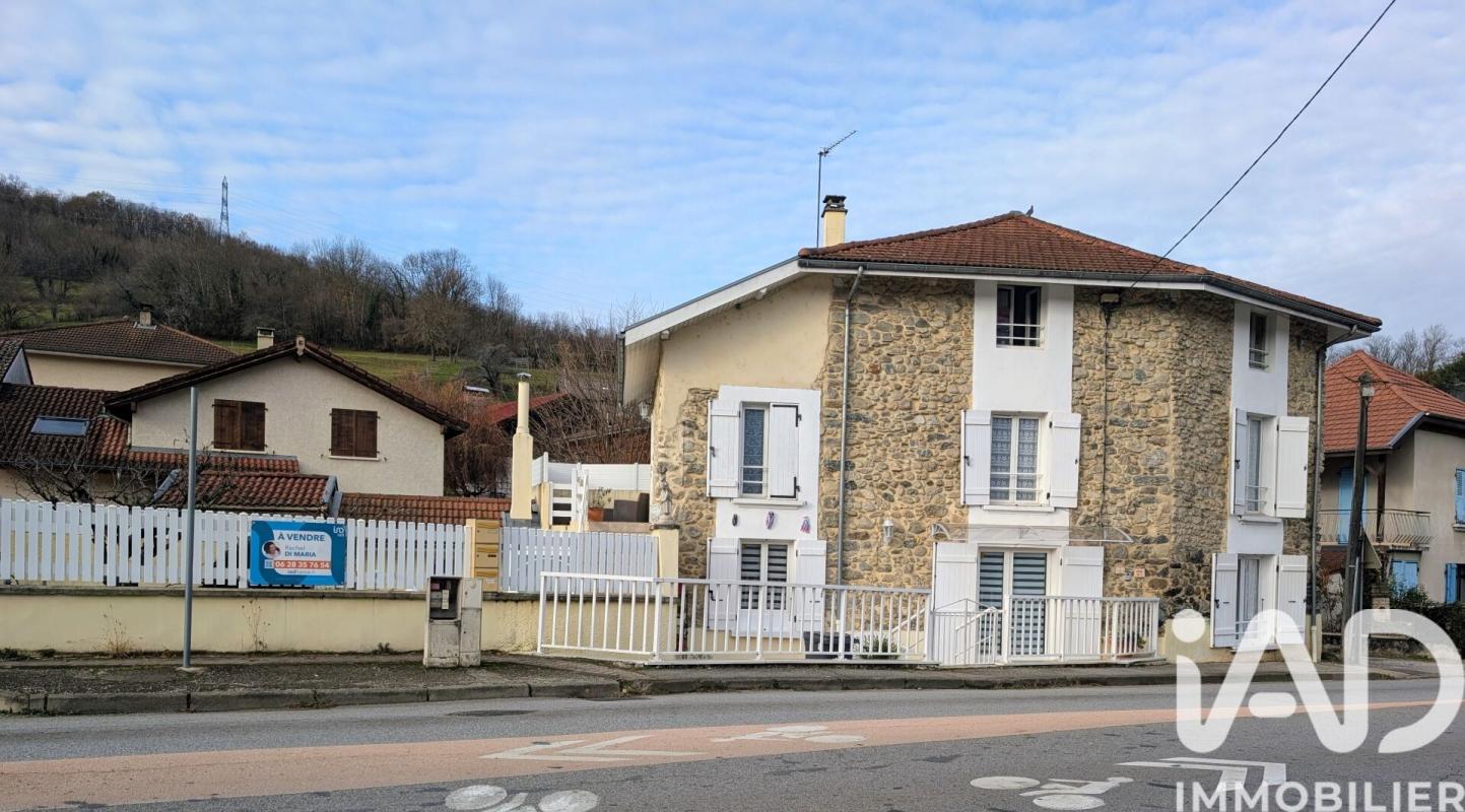 Maison 4 Pièce(s) Brié-et-Angonnes