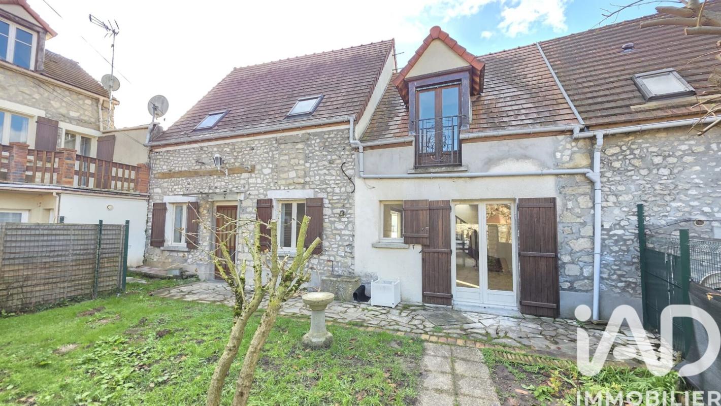 Maison en pierre 5 Pièce(s) Saint-Martin-la-Garenne