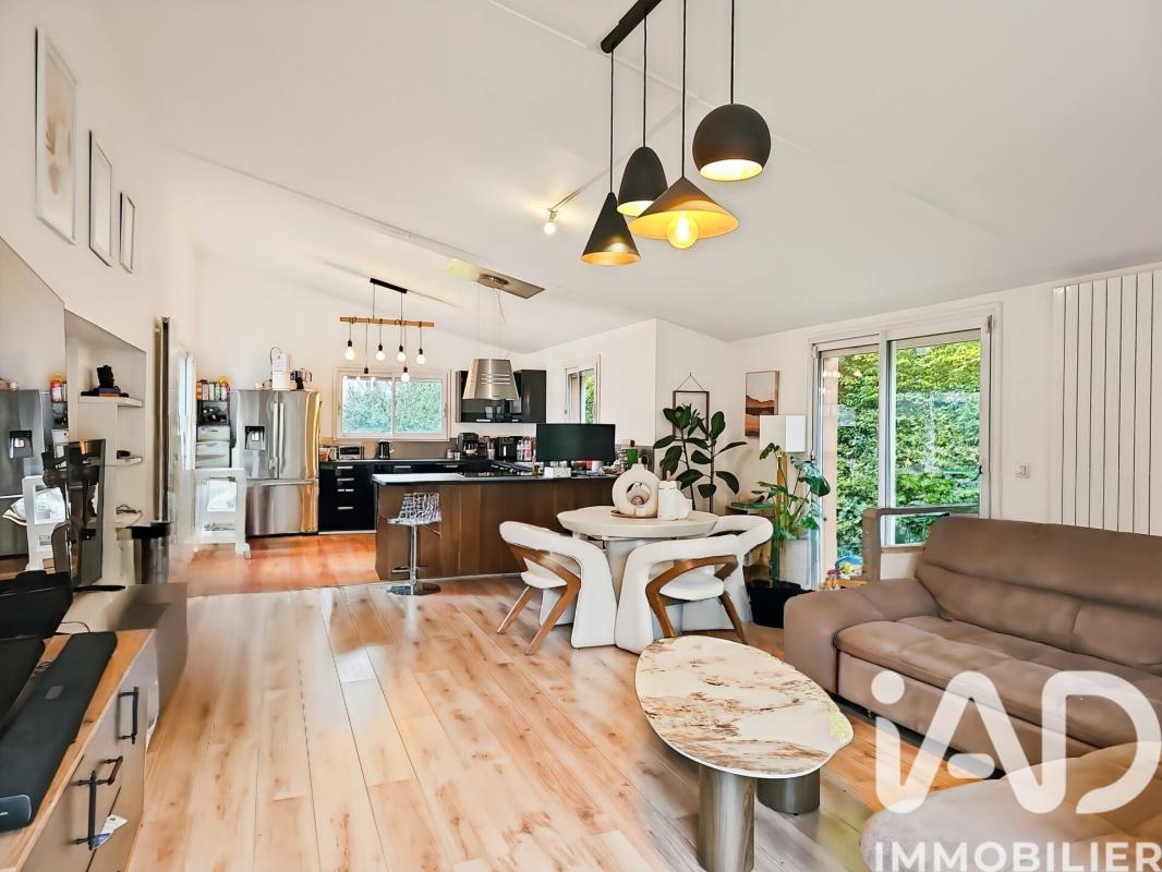 Maison 9 Pièce(s) Brie-Comte-Robert