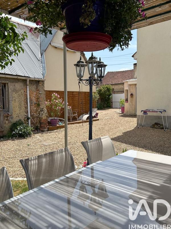 Maison 5 Pièce(s) Berchères-Saint-Germain