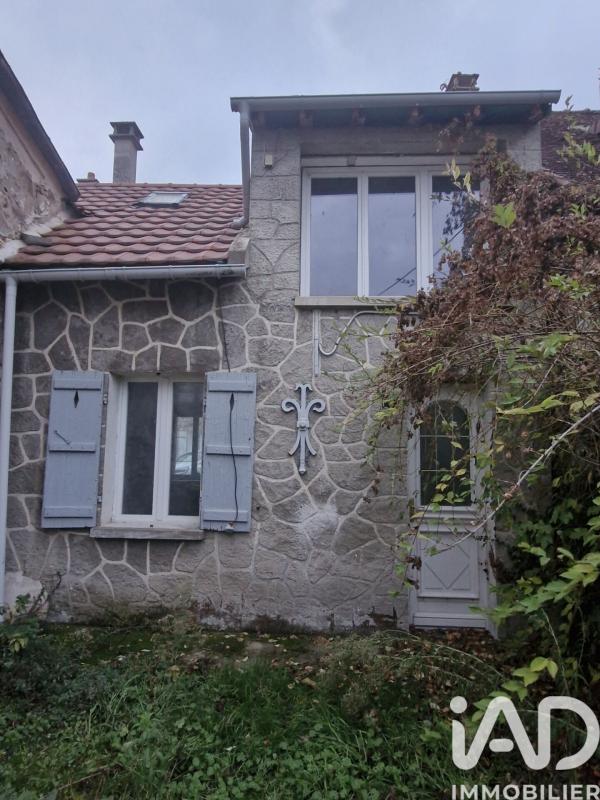 Maison 2 Pièce(s) Neuilly-Saint-Front