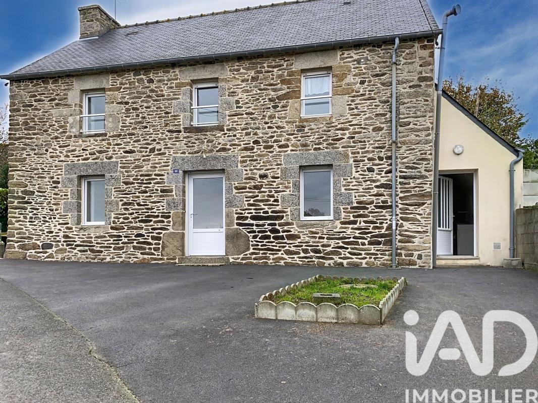 Maison 4 Pièce(s) Plouguenast-Langast