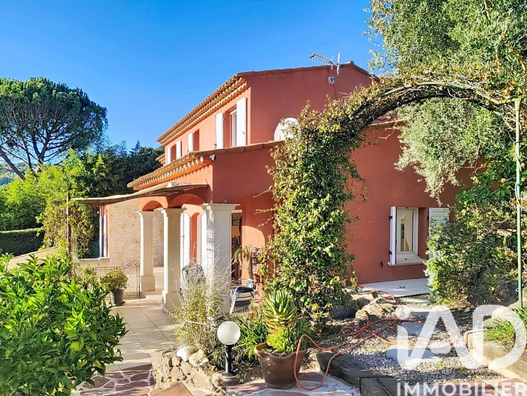 Villa 6 Pièce(s) Les Adrets-de-l'Estérel