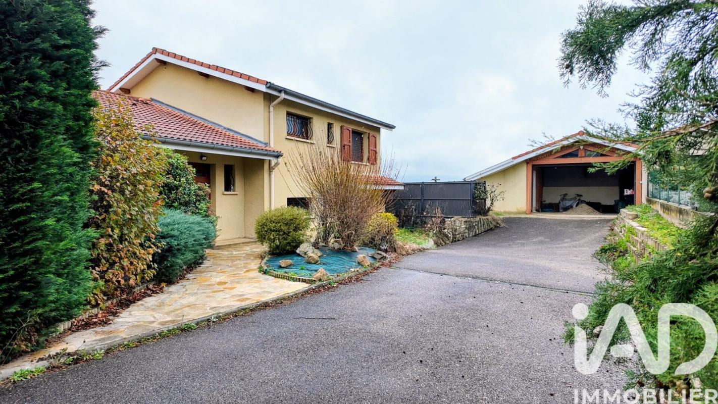 Maison 7 Pièce(s) Saint-Just-Saint-Rambert