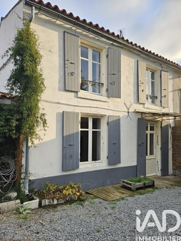 Maison 7 Pièce(s) Saint-Hilaire-la-Palud