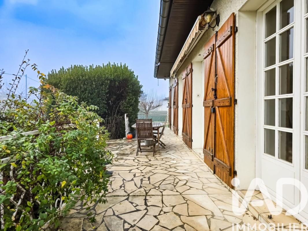 Maison traditionnelle 5 Pièce(s) Saint-Étienne-de-Tulmont