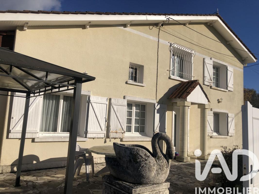 Maison 7 Pièce(s) Villegouge