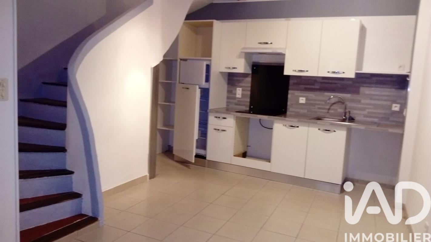 Maison 3 Pièce(s) Servian