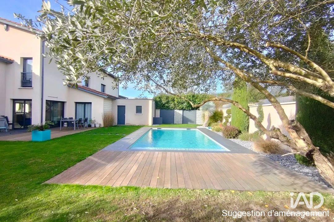 Villa 7 Pièce(s) Saint-Priest