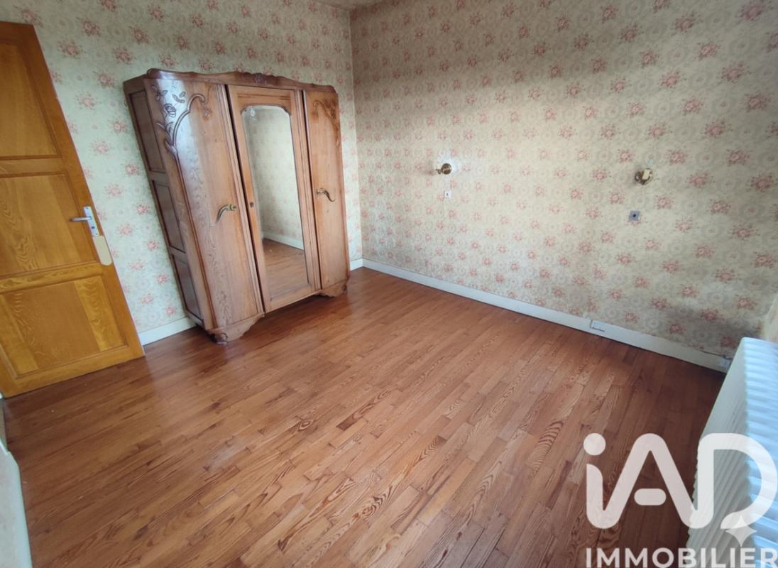 Maison 4 Pièce(s) Saint-Aubin-des-Bois