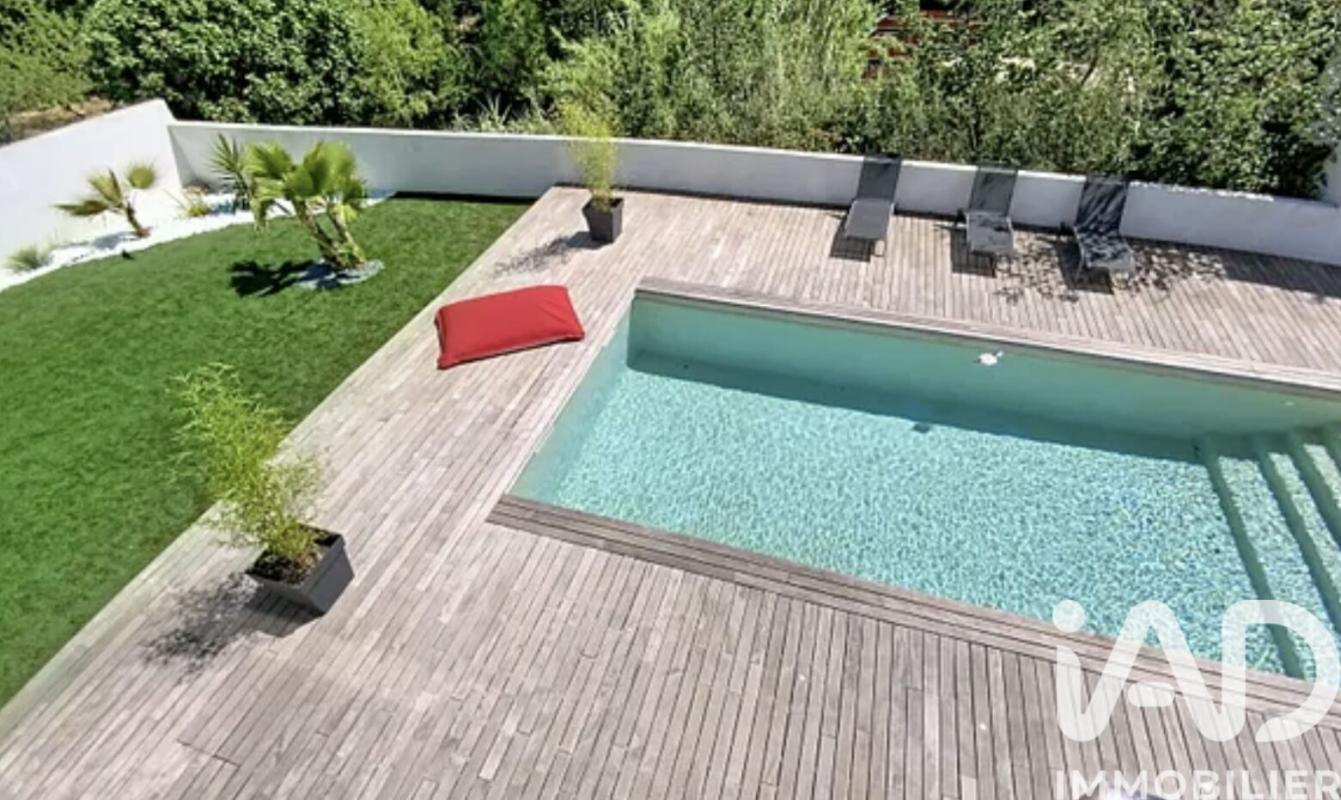 Villa 5 Pièce(s) Corneilhan