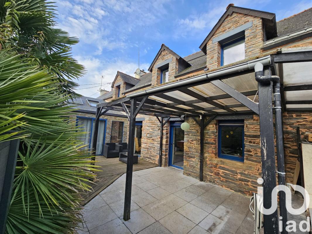 Maison 6 Pièce(s) Bains-sur-Oust