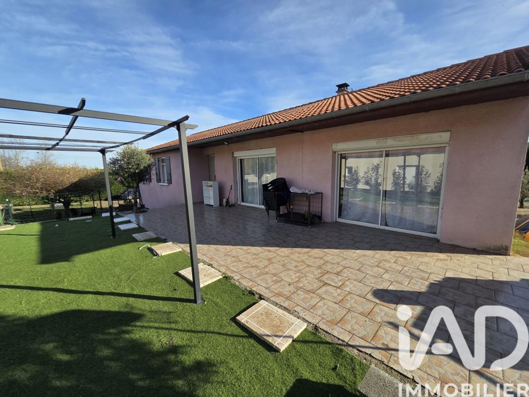 Propriété 4 Pièce(s) Peaugres