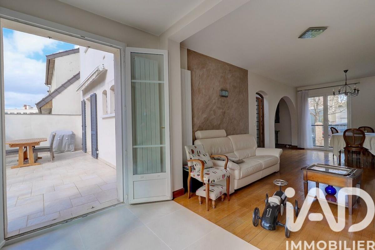 Maison 8 Pièce(s) Suresnes