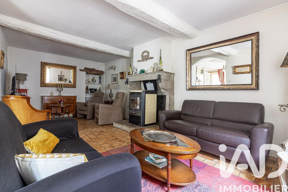 Maison 6 Pièce(s) Saint-Laurent-d'Agny