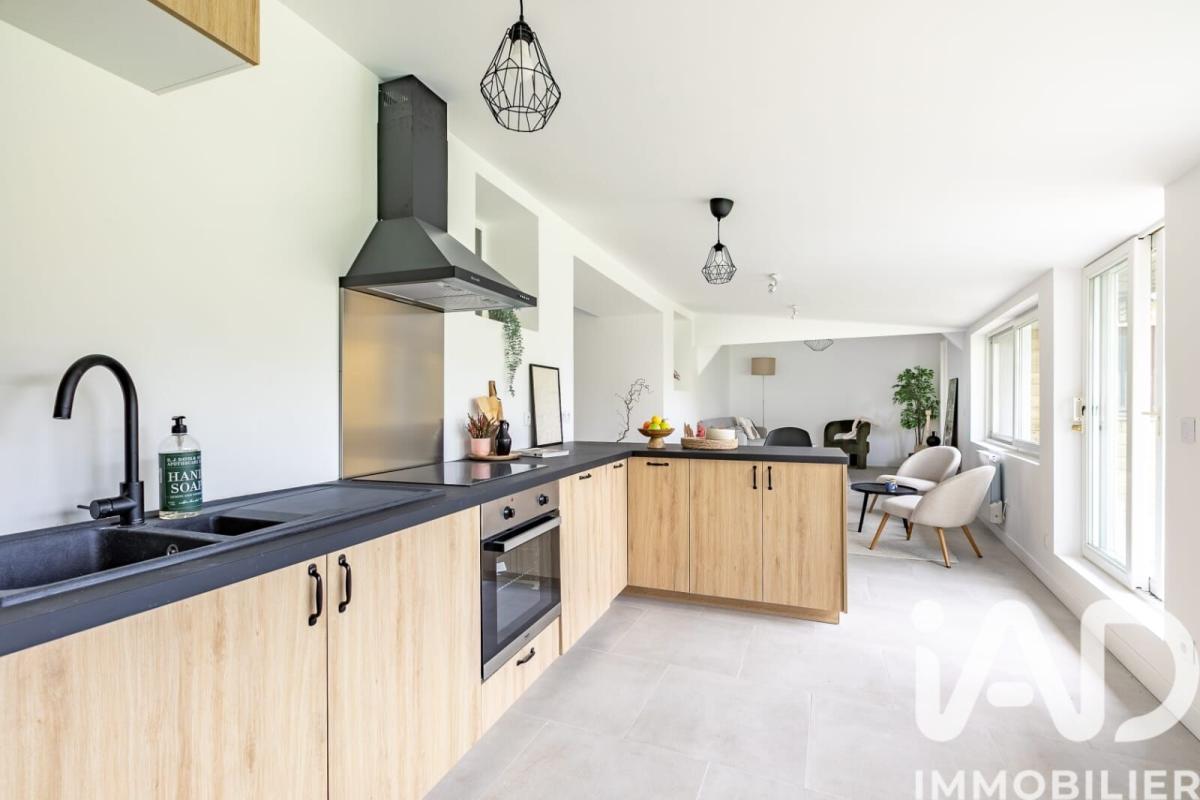 Maison 8 Pièce(s) Pierrefonds