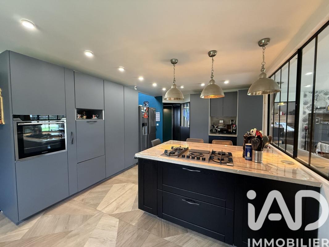 Maison 8 Pièce(s) Locminé