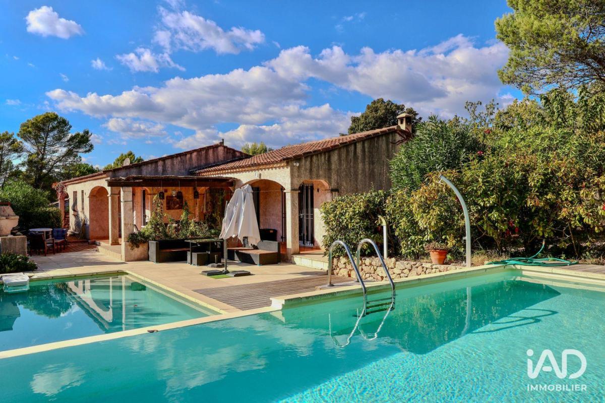 Villa 4 Pièce(s) Bagnols-en-Forêt