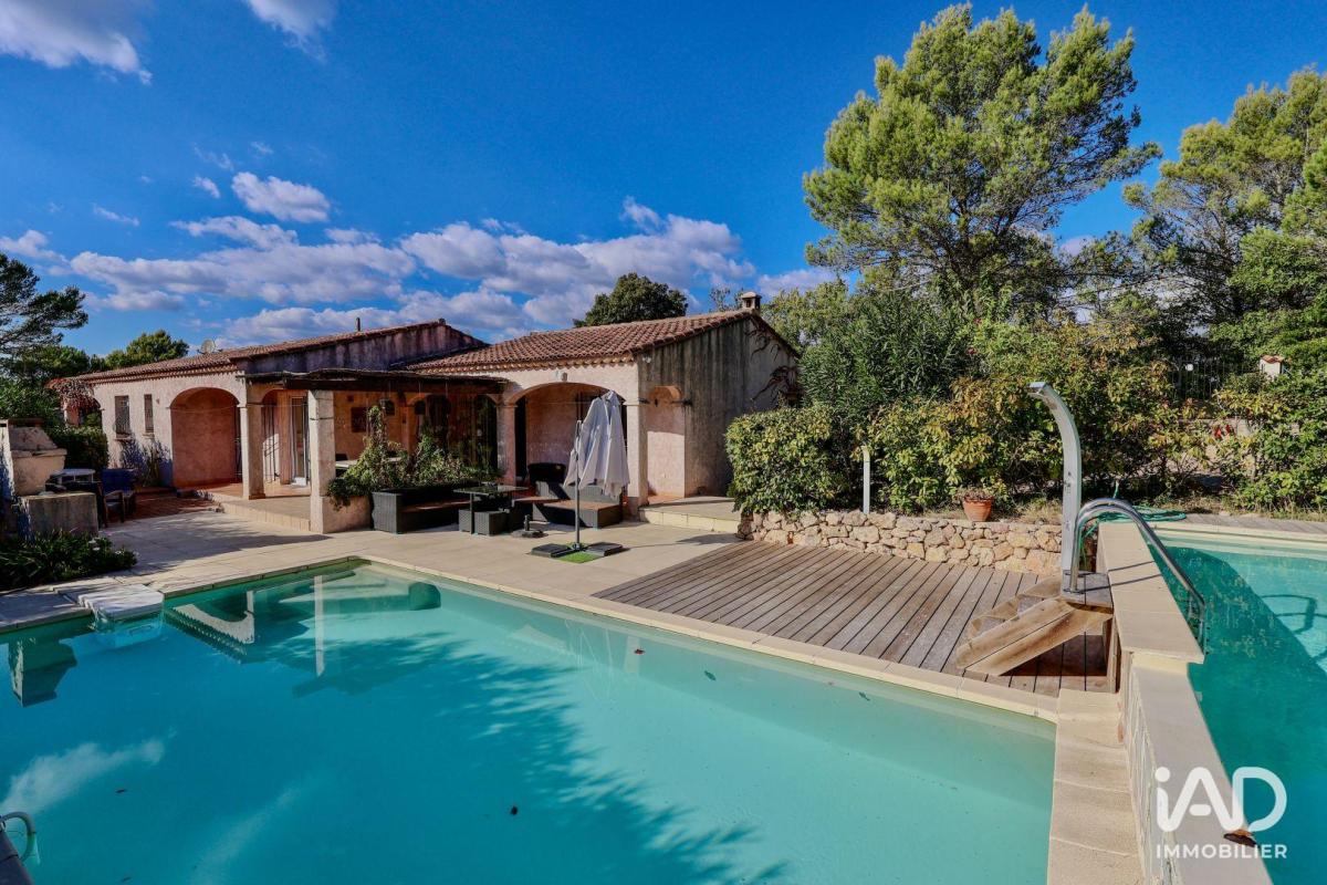 Villa 4 Pièce(s) Bagnols-en-Forêt