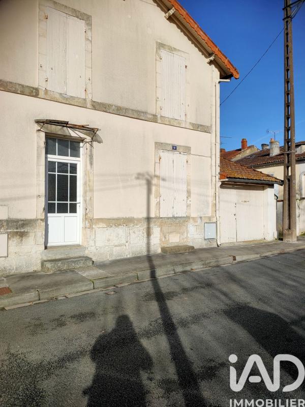 Maison de ville 3 Pièce(s) Saint-Jean-d'Angély