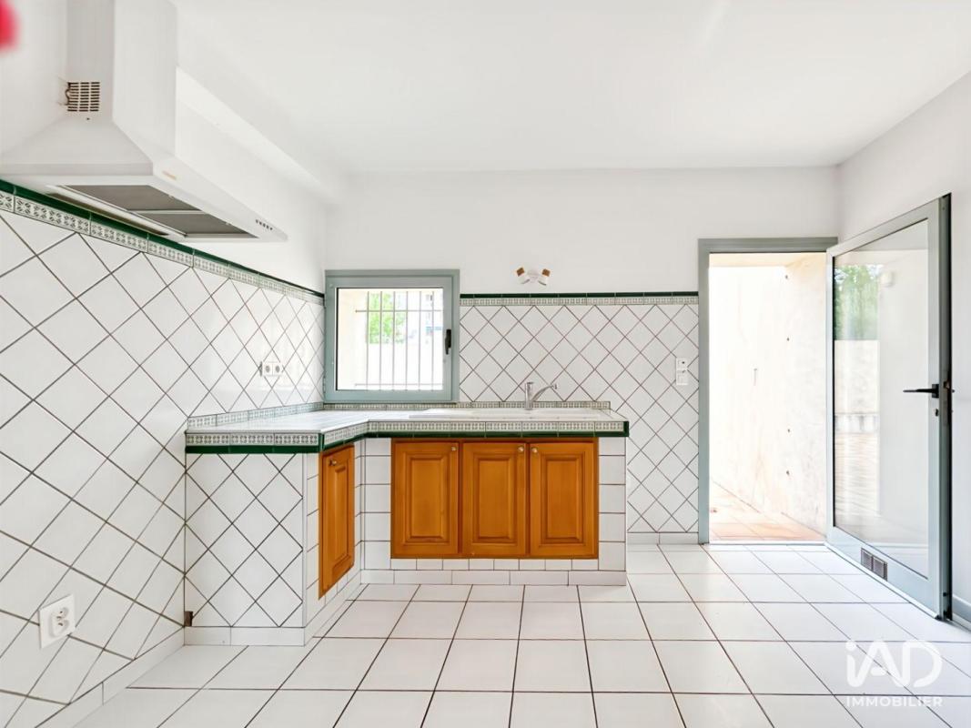 Maison de ville 6 Pièce(s) Bagnols-sur-Cèze