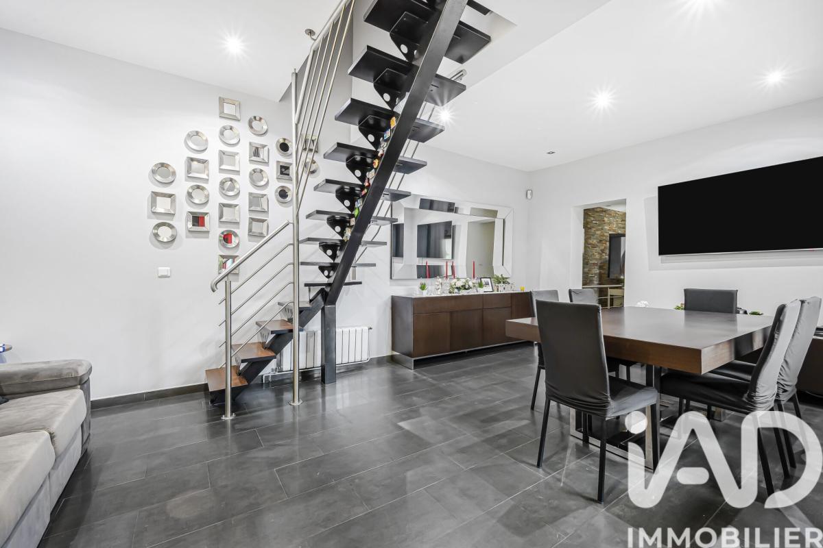 Maison de ville 7 Pièce(s) Ivry-sur-Seine