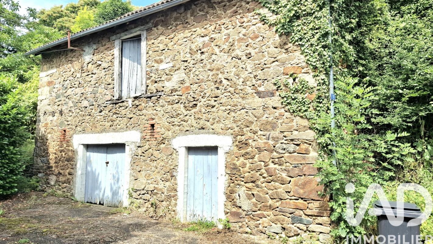 Ferme 2 Pièce(s) Tulle