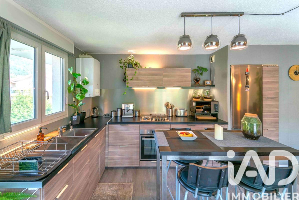 Appartement 3 Pièce(s) Vif