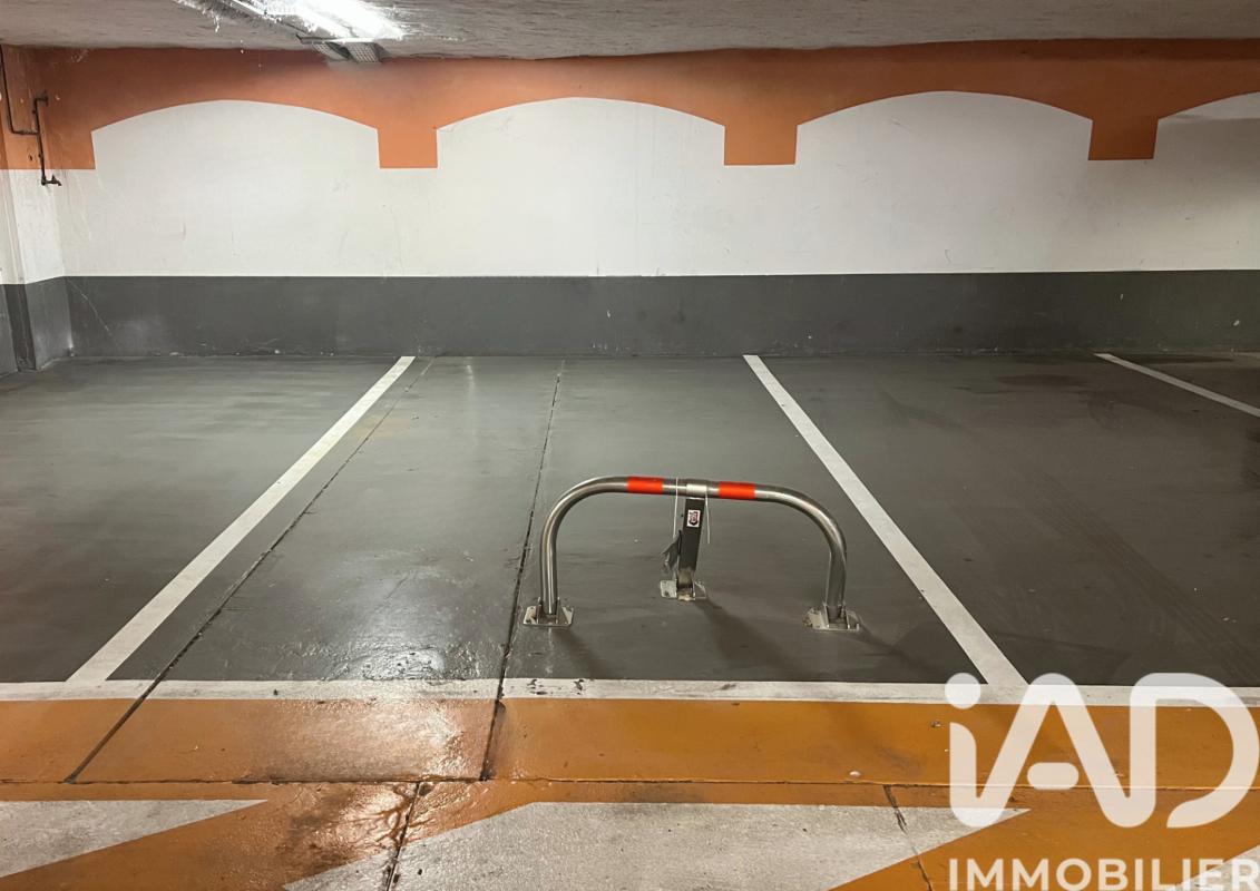 Parking  Paris 10eme Arrondissement