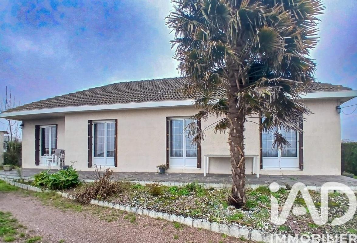 Maison 4 Pièce(s) Étréville