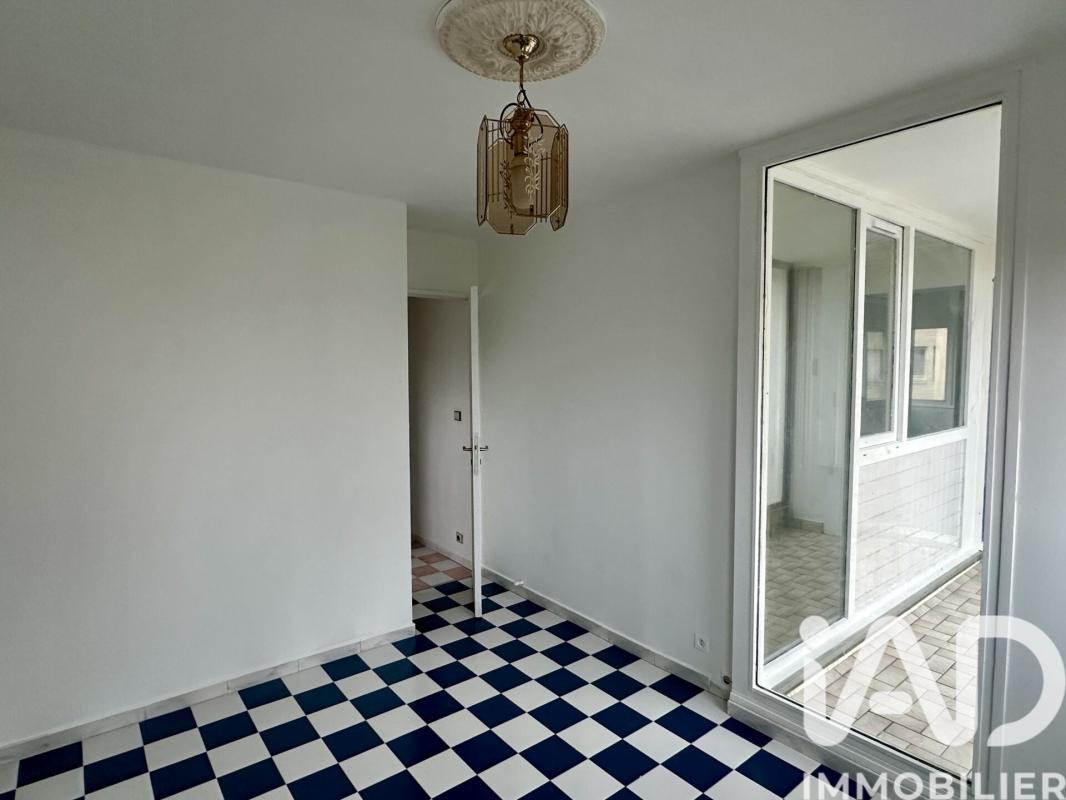 Appartement 3 Pièce(s) La Courneuve