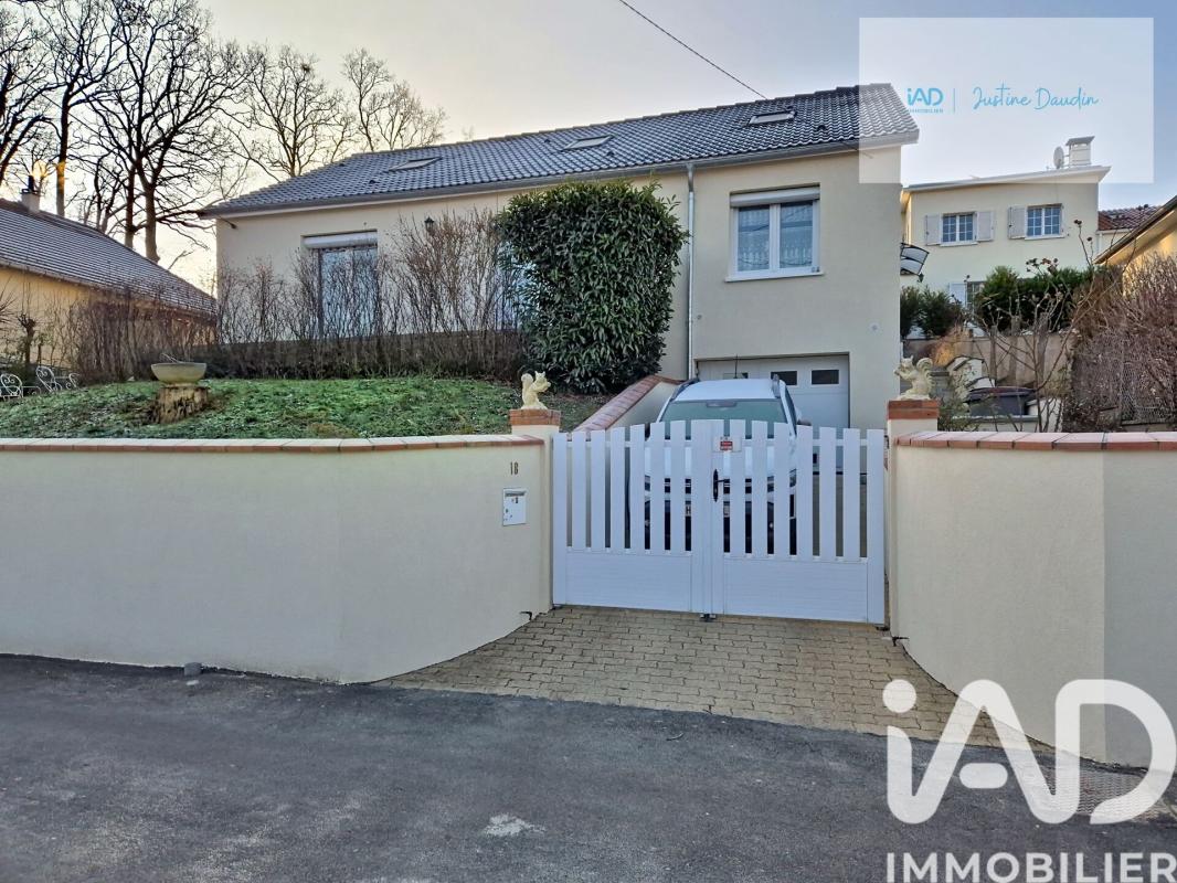 Maison 7 Pièce(s) Le Coudray-Montceaux