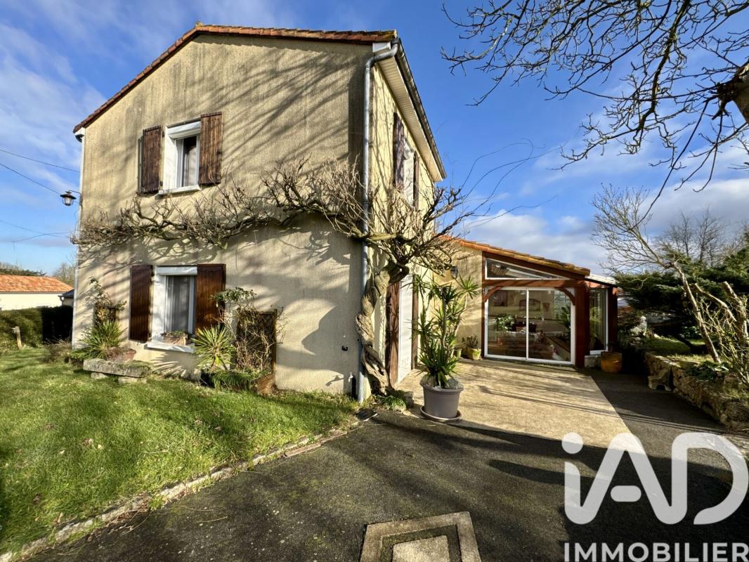 Maison 4 Pièce(s) La Chapelle-Saint-Laurent