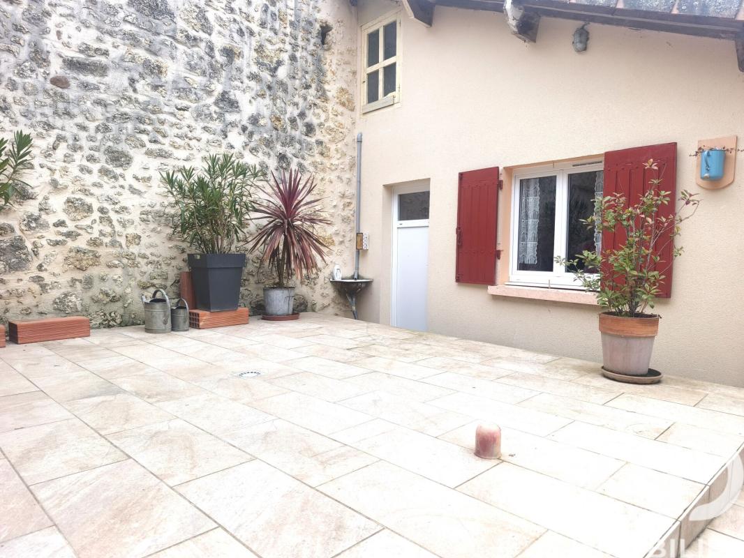 Maison 4 Pièce(s) Montguyon