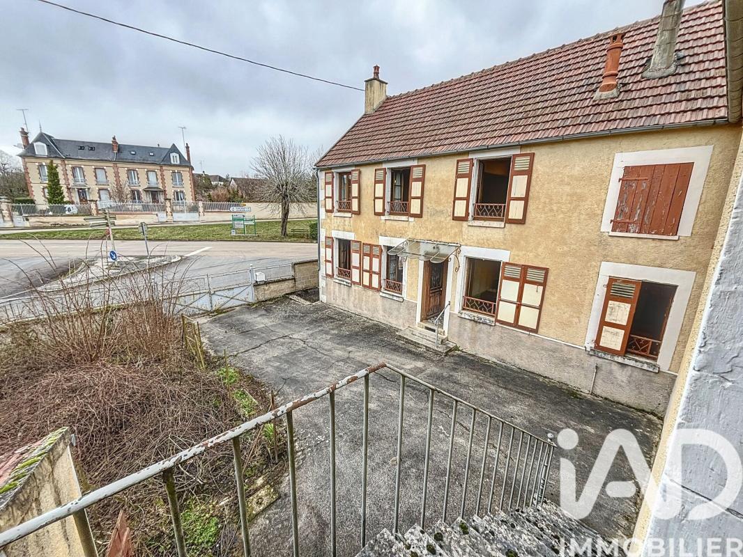Maison de village 4 Pièce(s) Mailly-le-Château